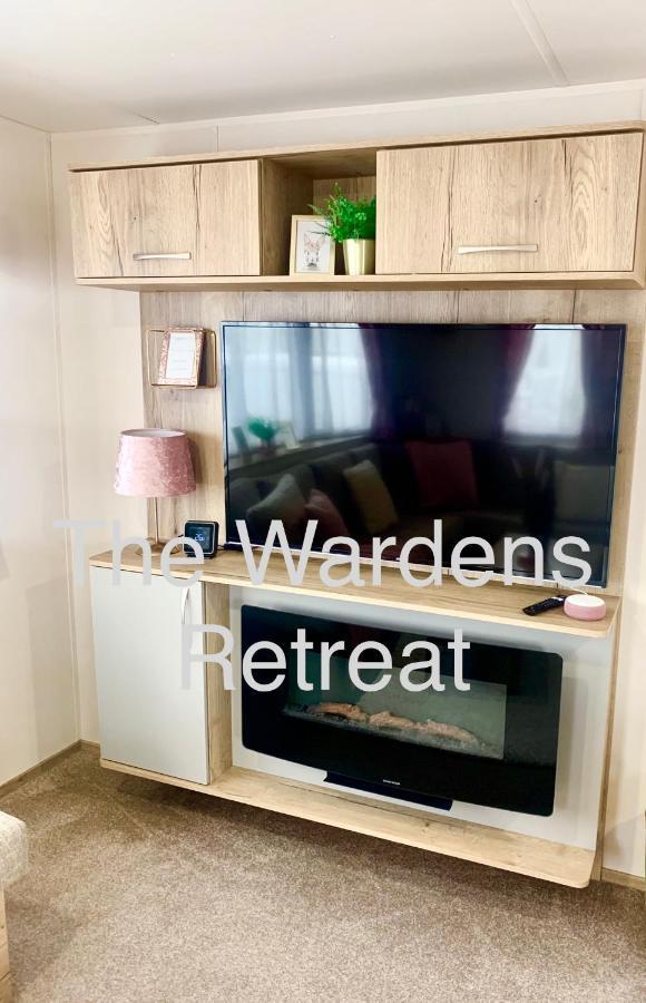 מלון The Wardens Retreat - Tattershall Lakes Country Park מראה חיצוני תמונה