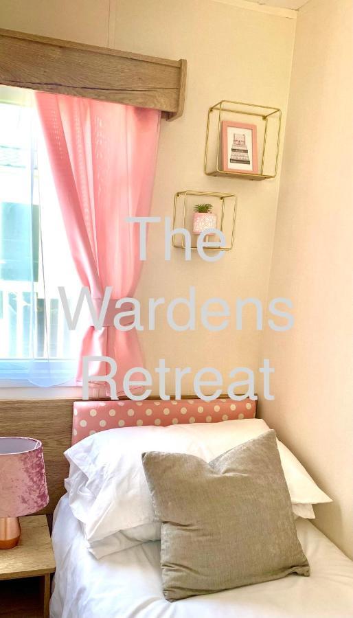 מלון The Wardens Retreat - Tattershall Lakes Country Park מראה חיצוני תמונה